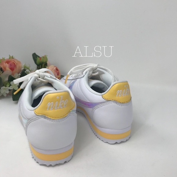 NWT Nike Classic Cortez White Clear Topaz Gold W - Picture 5 of 8